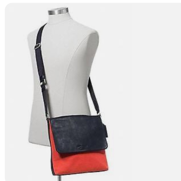 Coach men’s map bag crossbody in coral - Picture 2 of 5